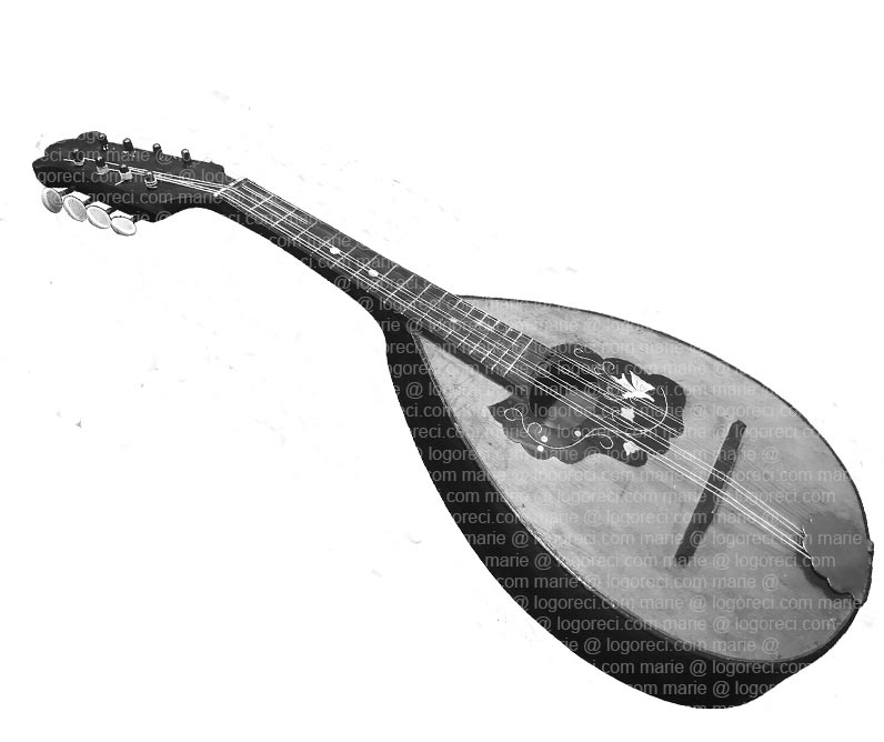 Mandolina qe ke perdorur Maria qe nga viti 1935
